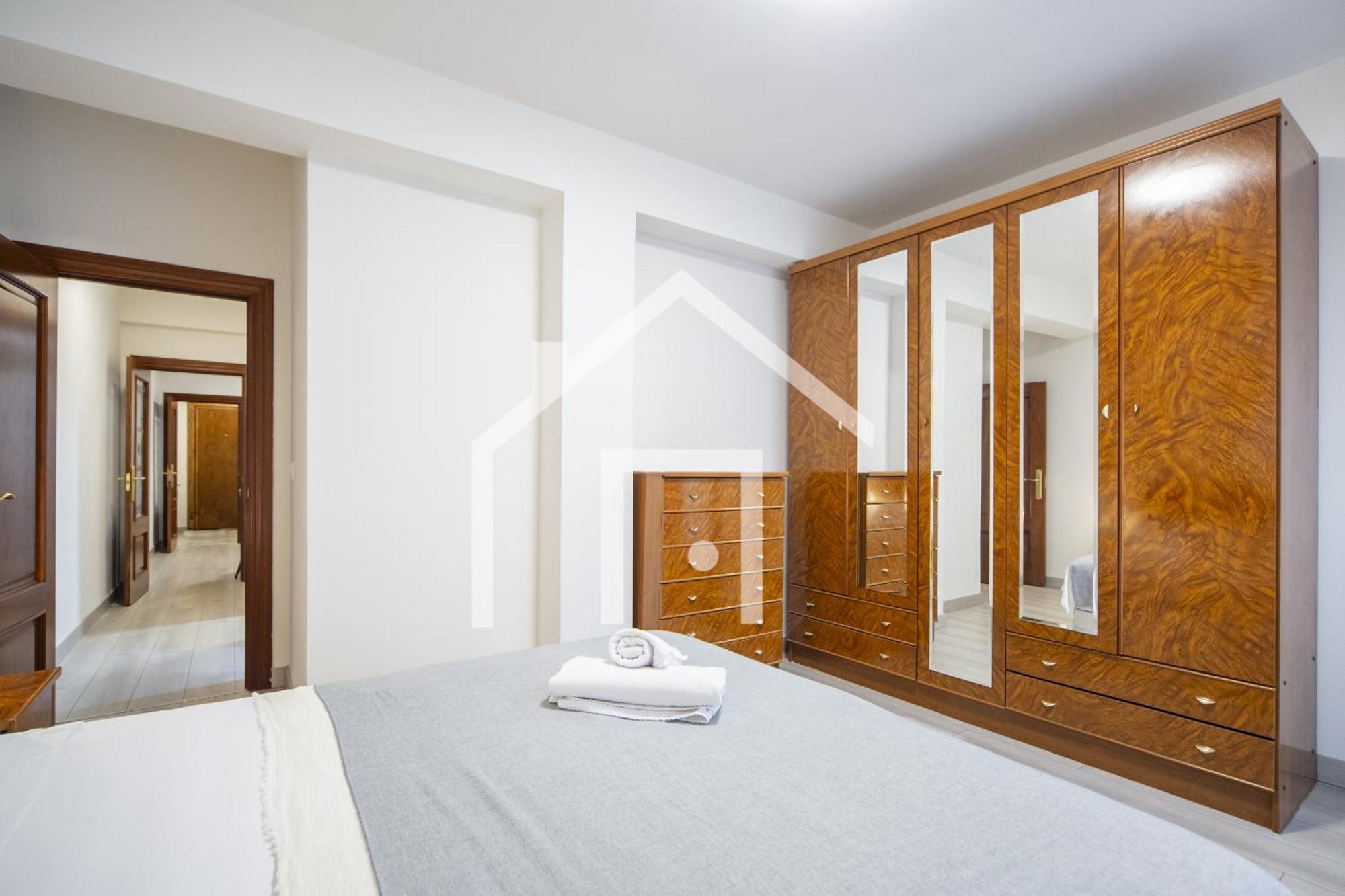 Atico Quintana II - Con Terraza, En El Centro Con Wifi Y Garaje Apartment Oviedo Luaran gambar