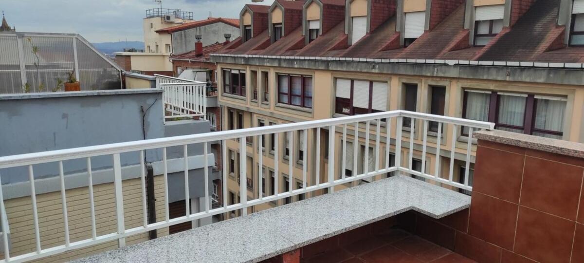 Atico Quintana II - Con Terraza, En El Centro Con Wifi Y Garaje Apartment Oviedo Luaran gambar